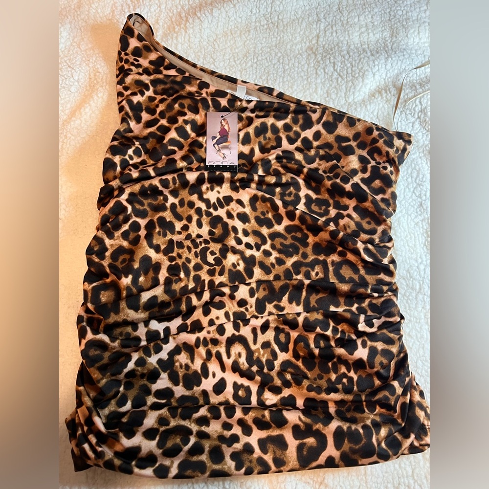 Sofia Vergara Leopard Print Top L *NWT*